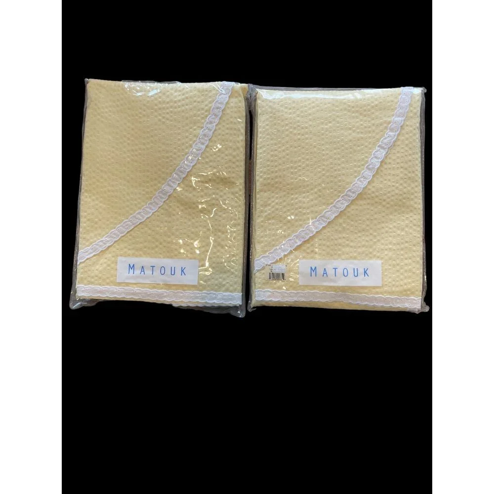 VINTAGE NOS YELLOW MATOUK TWIN COVERLETS - Picture 1 of 3